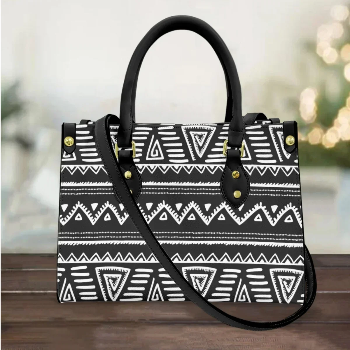 Ethnic Chic Fashion - กระเป๋าสะพายไหล่หนัง PU สไตล์วินเทจลายชนเผ่าสำหรับผู้หญิง กระเป๋าถือทรงชิค กระเป๋าสะพายข้างลำลองสำหรับกิจกรรมกลางแจ้ง กระเป๋าถือสุภาพสตรี