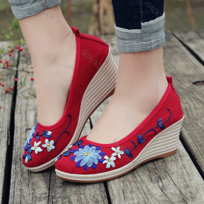 รองเท้าส้นเตารีดปักลายสำหรับผู - Ethnic And Fashion บทวิจารณ์และราคา